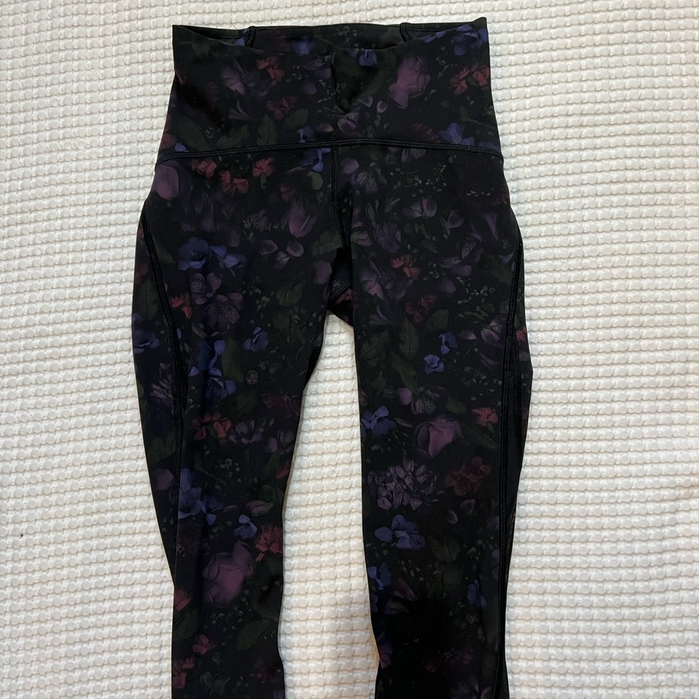 Lululemon Cropped Invigorate Leggings